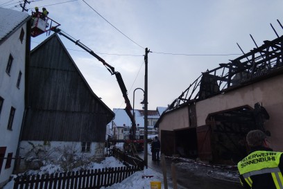 Sonnenbuehl: Gebaeudevollbrand waehrend Urlaub