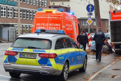 Esslingen-Oberesslingen: Feuerwehr sichert Zigarettenautomat