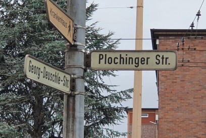 Esslingen-Oberesslingen: Feuerwehr sichert Zigarettenautomat