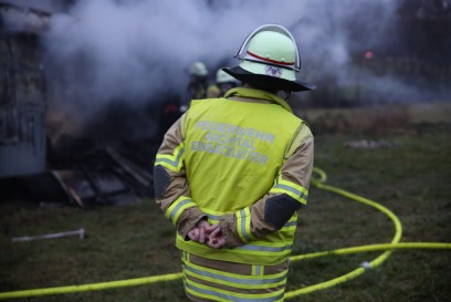 Aichtal-Aich: Brand eines Bauwagens