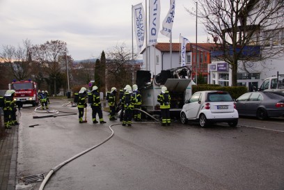 Hohenacker: Wohnwagen brennt komplett aus