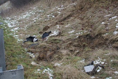 Pforzheim: Pkw kommt auf der A8 bei Pforzheim Nord von der Fahrbahn ab - eine Person schwer Verletzt