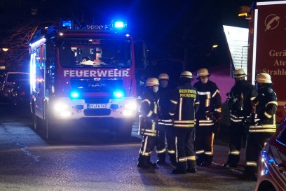 Pforzheim: im hinterhof des Einkaufskaufszentrum kommt es zu einem Brand - Feuerwehr Grosseinsatz