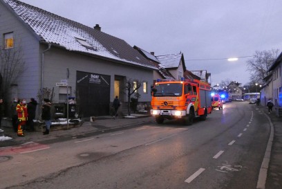 Metzingen-Neuhausen: Kind und Vater bei Zimmerbrand schwer verletzt