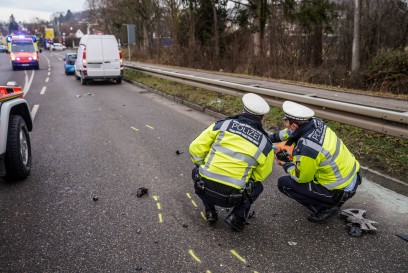 Nuertingen: Frontalzusammenstoss fordert mehrere Verletzte