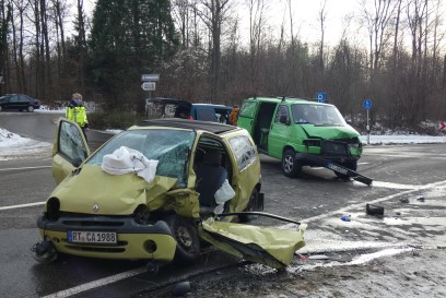 Metzingen: Schwer verletzt nach Kollision 