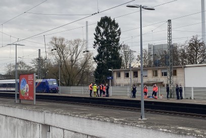 Esslingen-Zell: Polizeieinsatz am Bahnhof 