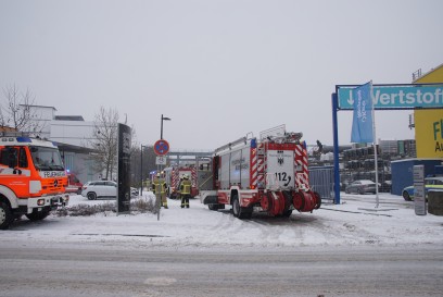 Boeblingen Winterdienstfahrzeug brennt im Parkhaus