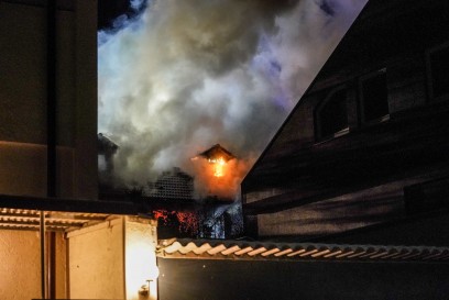 Schlat: Gebaeude in Vollbrand 