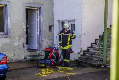 Plochingen: Zerborstene Wasserleitung loescht Brand in Gaststaette