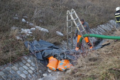 Sindelfingen: Illegale Oelentsorgung in der Schwippe