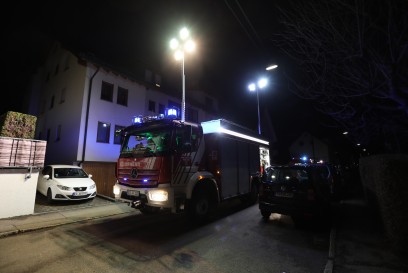 Filderstadt-Bernhausen: Feuerwehr wird wegen merkwuerdigem Geruch gerufen – Mehrfamilienhaus evakuiert