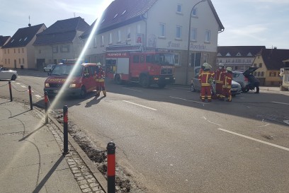 Knittlingen: Pkw nimmt Motorrad die Vorfahrt - eine Person Verletzt 