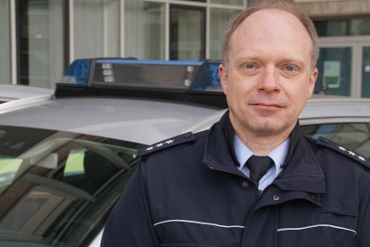 Pforzheim: O-Ton - schwerer Auffahrunfall mit vier beteiligte Fahrzeugen - mehrere Verletzte darunter auch schwer Verletzte