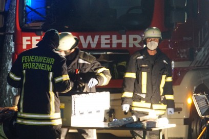Pforzheim: Brandstifter legen Feuer in Sammeltiefgarage - Feuerwehr Grosseinsatz