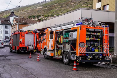 Esslingen: Dehnfugenbrand in Hochhaus