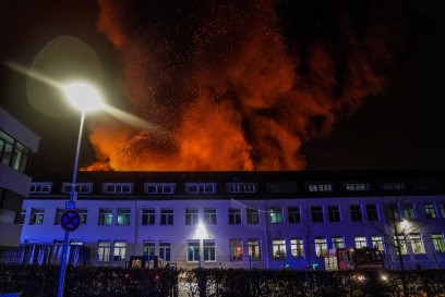 Wernau: Vollbrand mehrerer Firmenhallen - Grosseinsatz der Feuerwehren