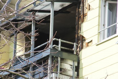 Pforzheim: auf einem Balkon in einem Hochhaus auf dem Haidach kam es zu einem Brand - Feuerwehr Grosseinsatz
