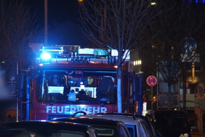 Pforzheim: Brand im Treppenhaus sorgt fuer einen Feuerwehr Grosseinsatz