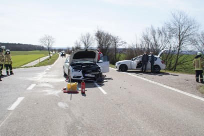 Neulingen: Verkehrsunfall im Kreuzungsbereich der K4531 - eine schwer Verletzte und leicht Verletzte Person