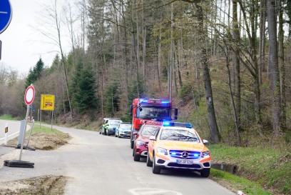 Rechberghausen: Schwerer Frontalcrash auf der b297 - Fahrer lebensgefaehrlich verletzt