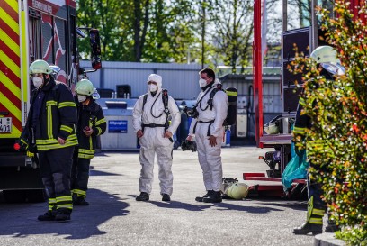 Waiblingen: Brand eines Papier Schredders greift auf Filteranlage ueber