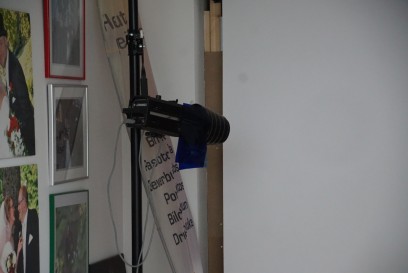 Waiblingen-Hegnach: Pkw in Schaufensterscheibe 