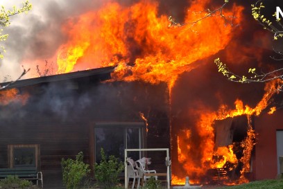 Schorndorf-Oberberken: Kindergarten von SOS Kinderdorf in Vollbrand 