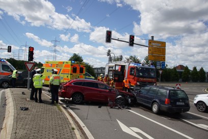 Pleidelsheim: Schwerer Verkehrsunfall an der Autobahnabfahrt 