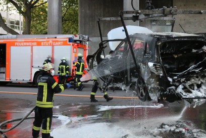 Stuttgart: PKW Brand in der Innenstadt 