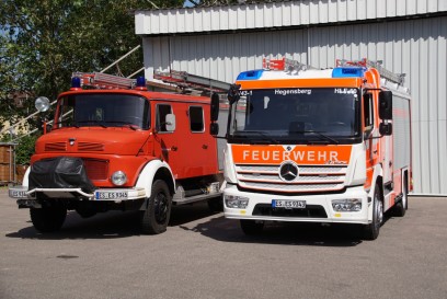 Esslingen: Uebergabe von drei neuen Loeschfahrzeugen an die Feuerwehr Esslingen