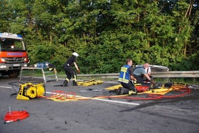 Moeglingen: Frontalzusammenstoss fordert eine Toten und 3 Schwerverletzte