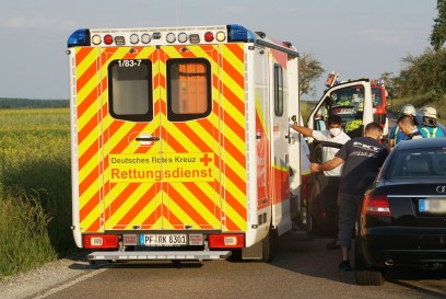 Tiefenbronn: Frontalzusammenstoss zweier Pkw fordert einen schwer und einen Leicht Verletzte Person
