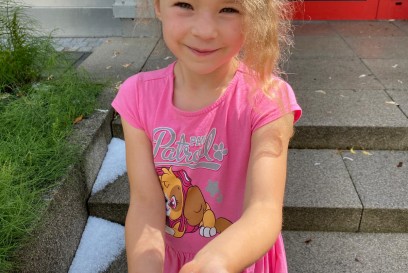 Weissach: Kurzes Unwetter sorgt fuer Hagel auf den Strassen 