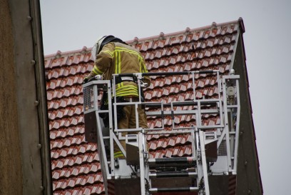 Esslingen:Drehleitereinsatz an Rathausplatz nach Unwetter