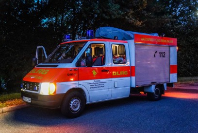 Schorndorf: Frau rutscht in hochwasserfuehrende Rems - Augenzeugen koennen sie retten