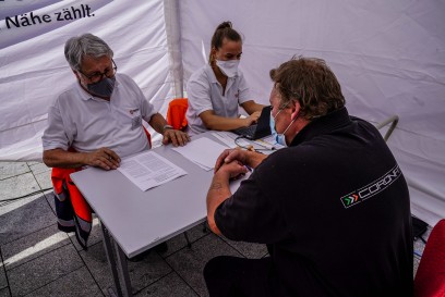 Esslingen: Eines der ersten Pop Up Impfzentren in Baden-Wuerttemberg