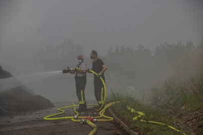 Boeblingen: Brand auf dem Haeckselplatz haelt die Feuerwehr in Atem