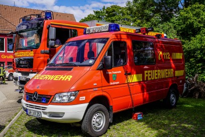 Gruibingen: Feuerwehr erhaelt neues Einsatzfahrzeug