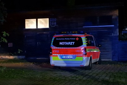 Dettingen: Rettungshubschrauber landet auf Sportplatz- Person mit Verbrennunge