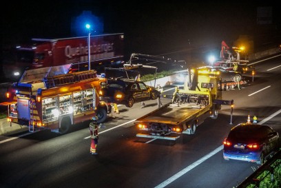 Rutesheim :Vollsperrung der A8 nach schwerem Unfall mit hohem Schaden 