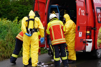 Esslingen-Mettingen: Verpuffung beim Umfuellen von Salpetersaeure - Zwei Verletzte