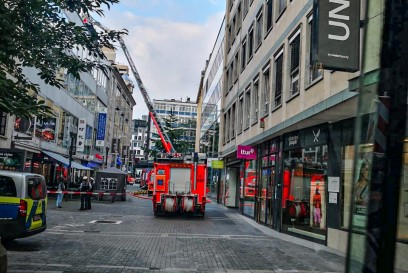 Stuttgart: Brand in Gebaeudekomplex