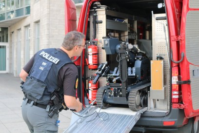  Stuttgart: Verdaechtiger Koffer sorgt fuer Sperrungen