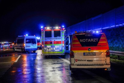 A8/Kirchheim/Teck: Familie in der Klinik Bei einem Unfall am Samstag nach Kirchheim/Teck wurden vier Personen verletzt.