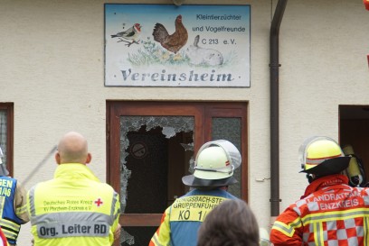 Remchingen: Vermeintlicher Dachstuhlbrand entpuppt sich als Ofen der angefeuert wurde - Feuerwehr Einsatz