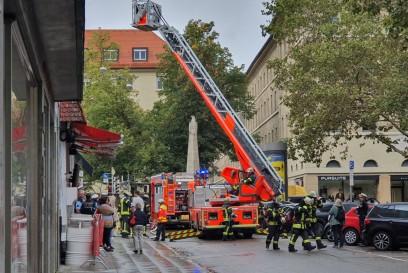 Stuttgart: Kuechenbrand in Mehrfamilienhaus 