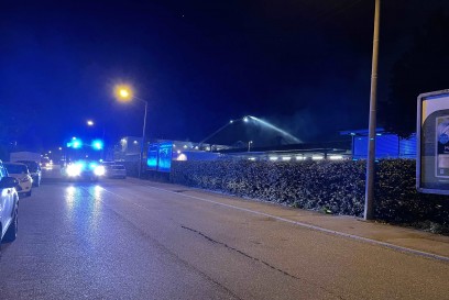 Stuttgart: Brand mehrerer Busse im Busdepot