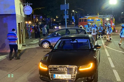 Freiberg: PKW kracht in Hauswand