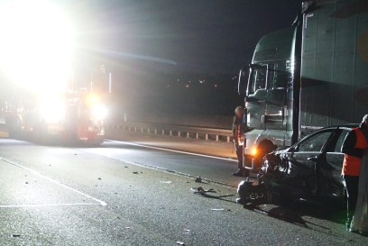 Pforzheim: Pkw-Lenker verwechselt Bremse mit Gas und faehrt durch die Mitte beschaedigt einige Autos - zwei Verletzte